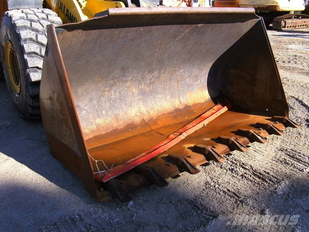 New Holland W 230 C Radlader