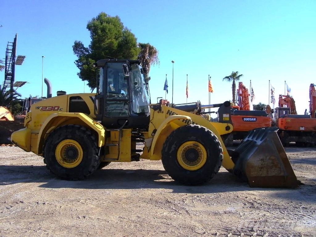 New Holland W 230 C Radlader
