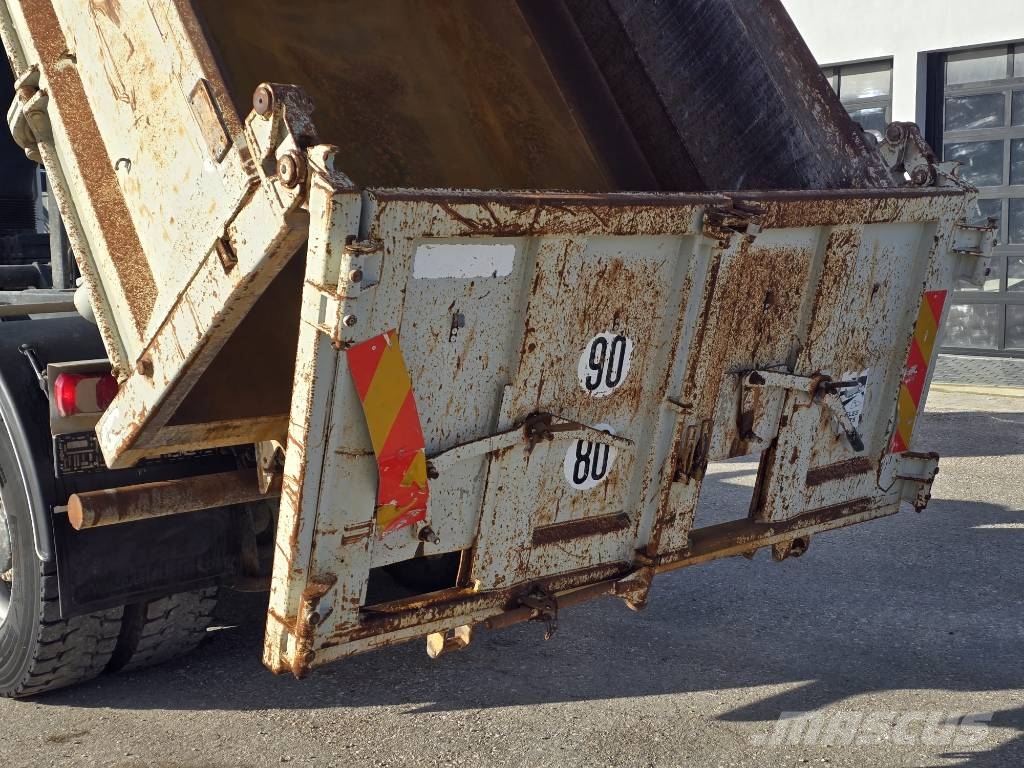Mercedes-Benz Arocs 3240 덤프 트럭