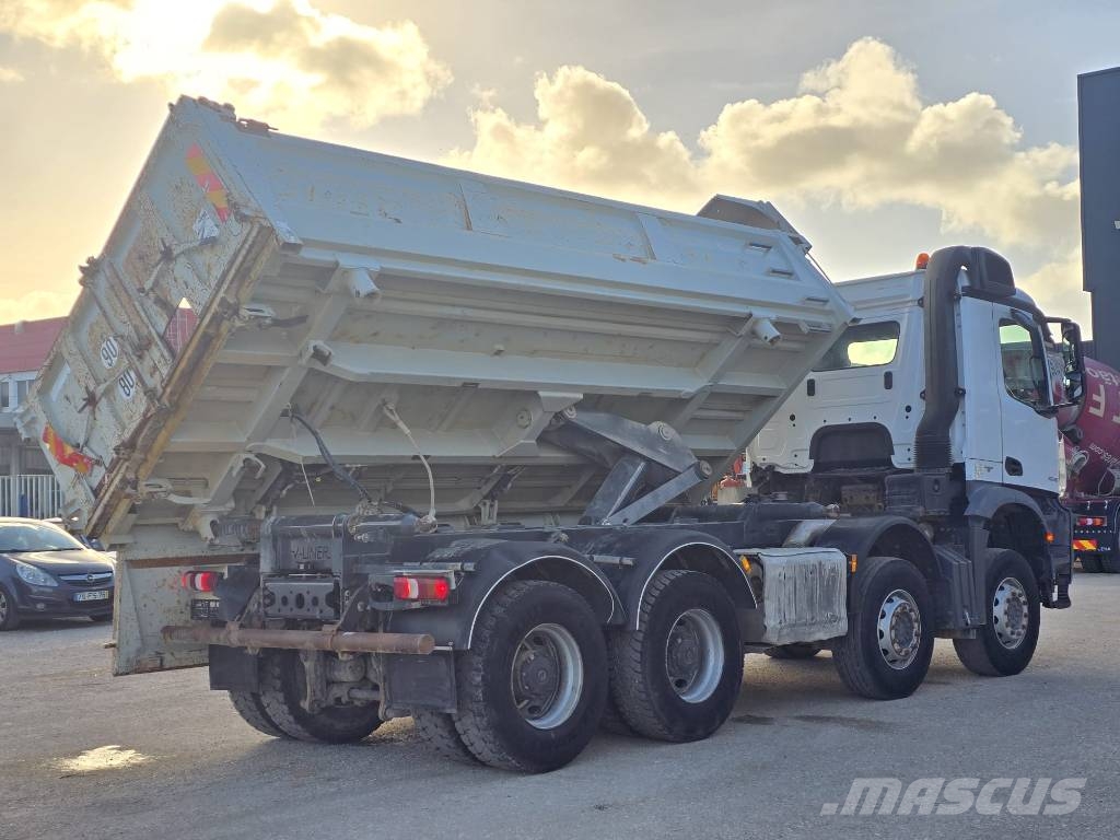 Mercedes-Benz Arocs 3240 덤프 트럭