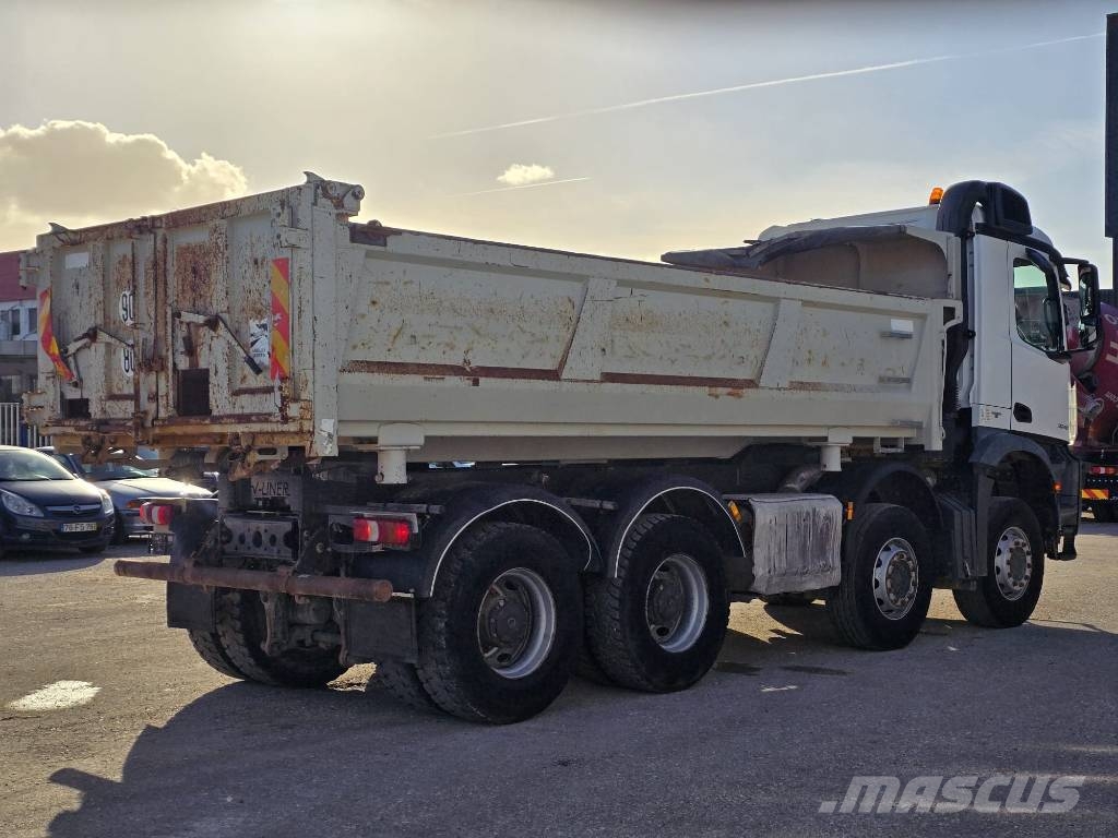 Mercedes-Benz Arocs 3240 덤프 트럭