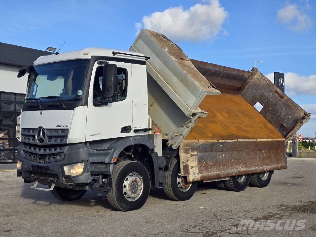 Mercedes-Benz Arocs 3240 덤프 트럭