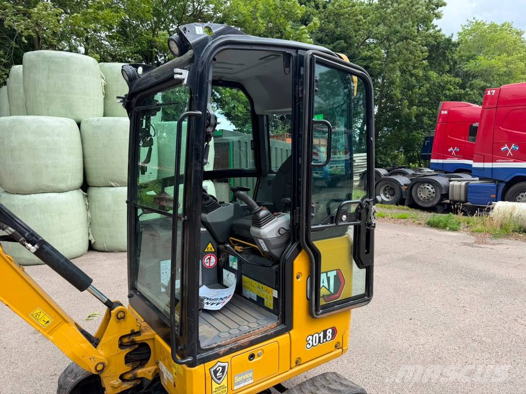 CAT 301.8 - A/C! حفارات صغيرة أقل من 7 طن (حفارات صغيرة)