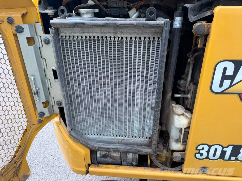CAT 301.8 - A/C! حفارات صغيرة أقل من 7 طن (حفارات صغيرة)