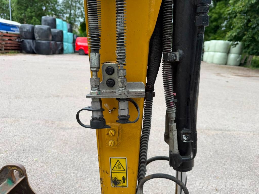 CAT 301.8 - A/C! حفارات صغيرة أقل من 7 طن (حفارات صغيرة)