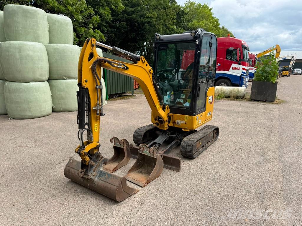 CAT 301.8 - A/C! حفارات صغيرة أقل من 7 طن (حفارات صغيرة)