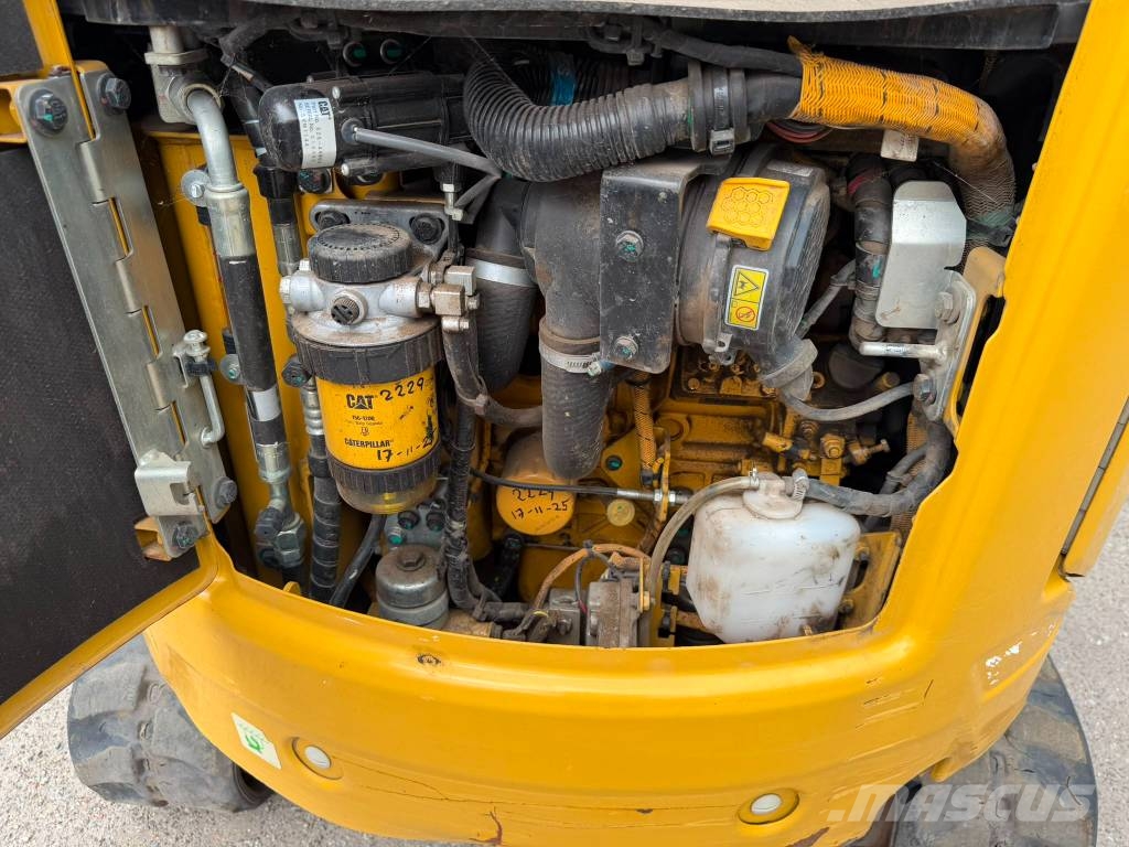 CAT 301.8 - A/C! حفارات صغيرة أقل من 7 طن (حفارات صغيرة)