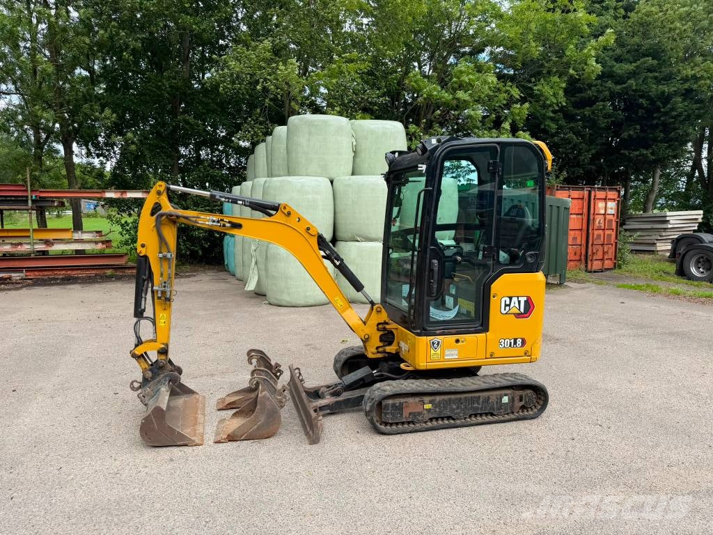CAT 301.8 - A/C! حفارات صغيرة أقل من 7 طن (حفارات صغيرة)