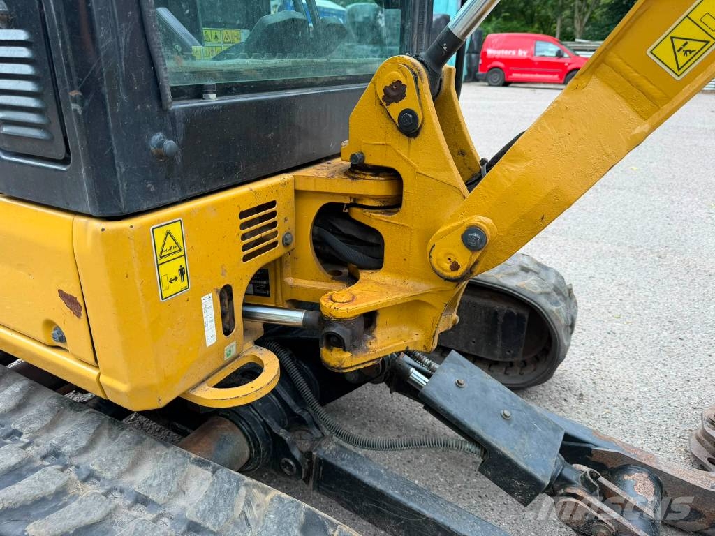CAT 301.8 - A/C! حفارات صغيرة أقل من 7 طن (حفارات صغيرة)