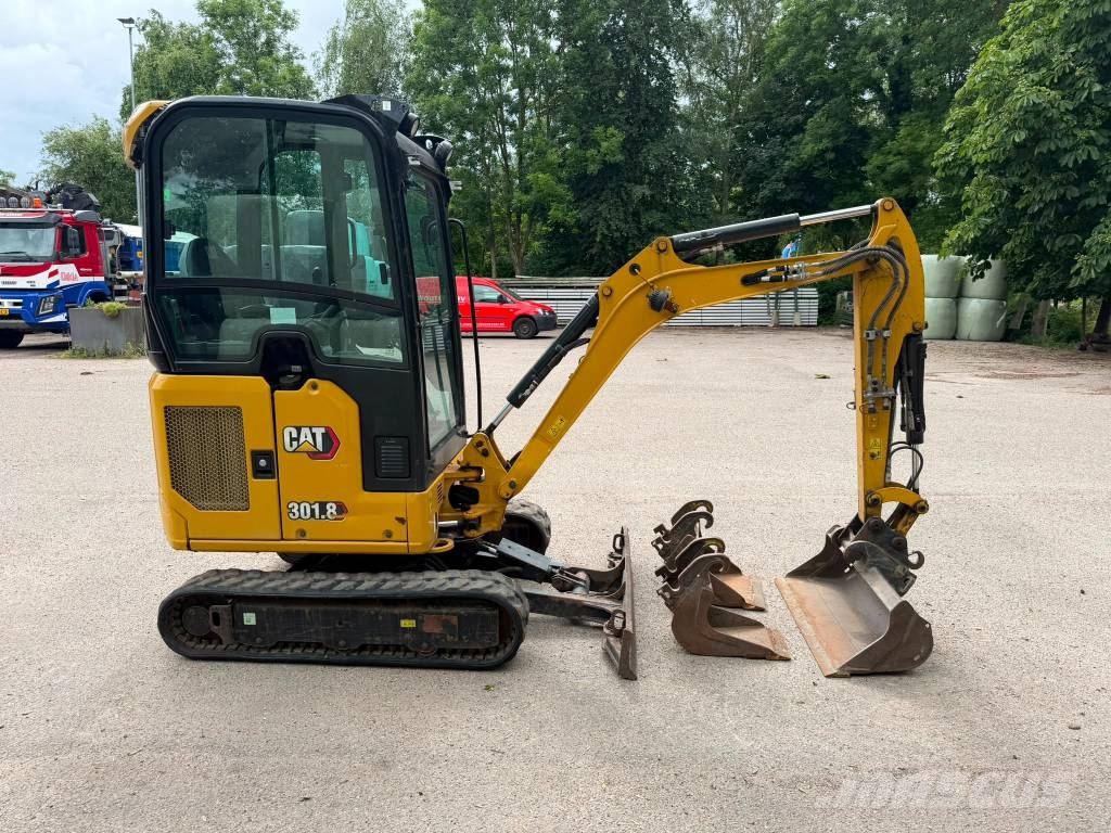 CAT 301.8 - A/C! حفارات صغيرة أقل من 7 طن (حفارات صغيرة)