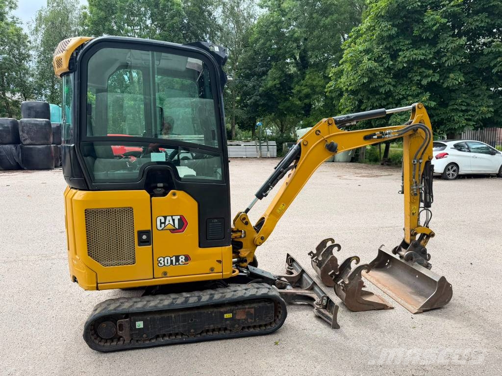 CAT 301.8 - A/C! حفارات صغيرة أقل من 7 طن (حفارات صغيرة)