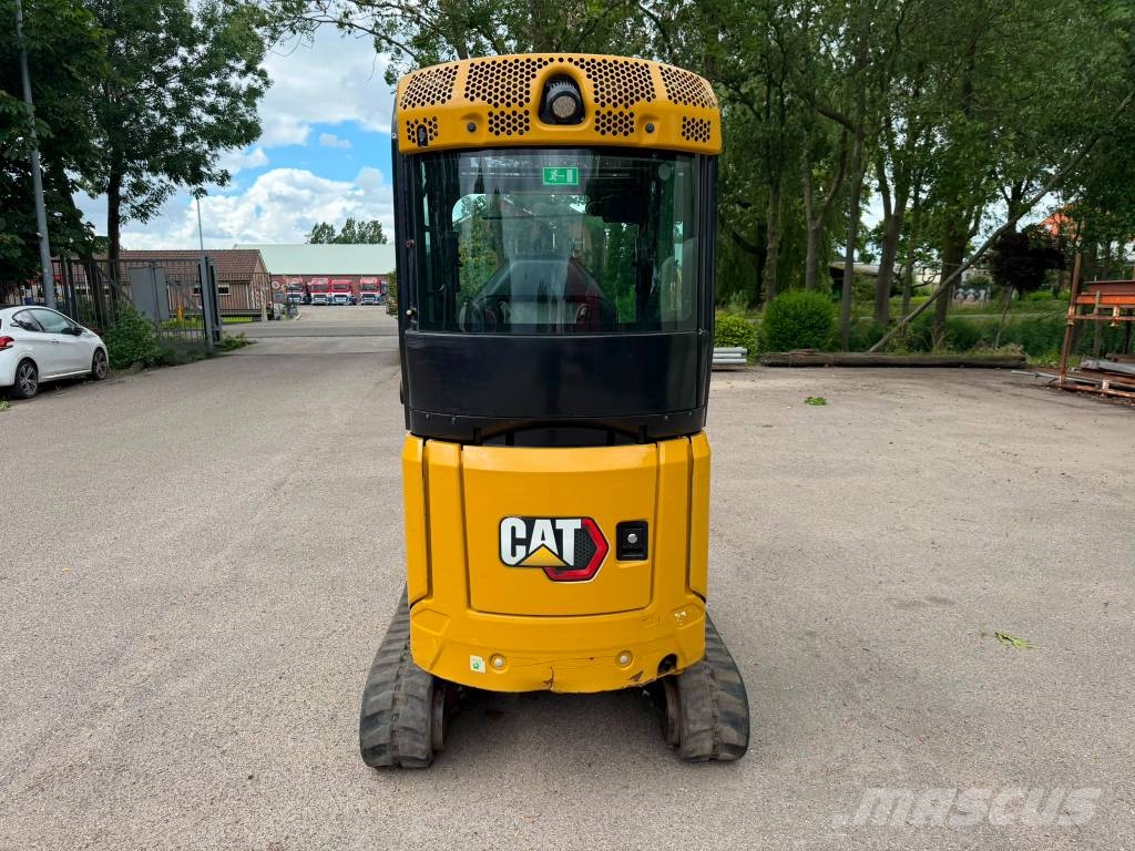 CAT 301.8 - A/C! حفارات صغيرة أقل من 7 طن (حفارات صغيرة)