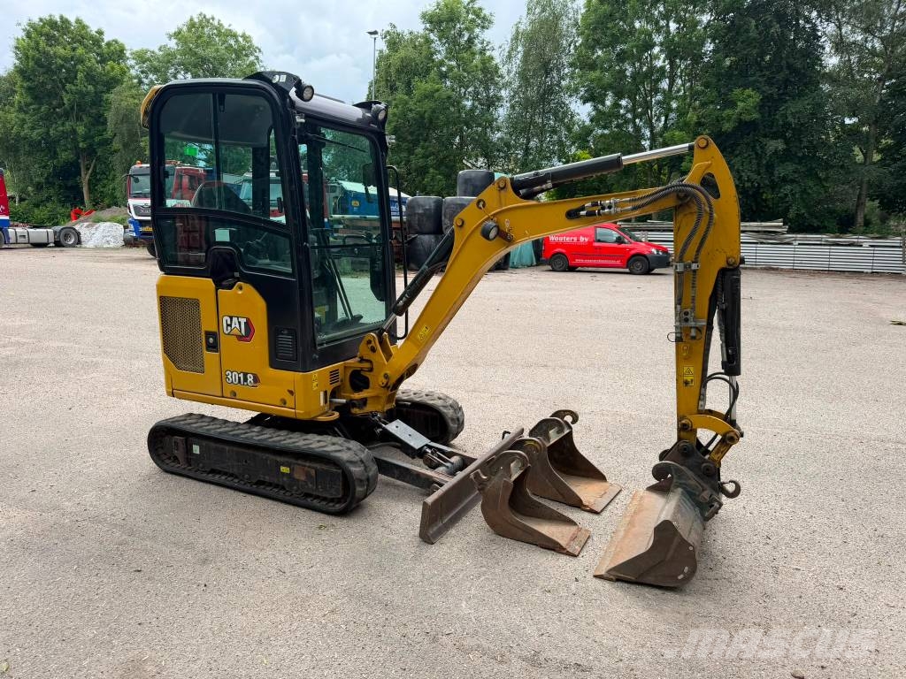 CAT 301.8 - A/C! حفارات صغيرة أقل من 7 طن (حفارات صغيرة)