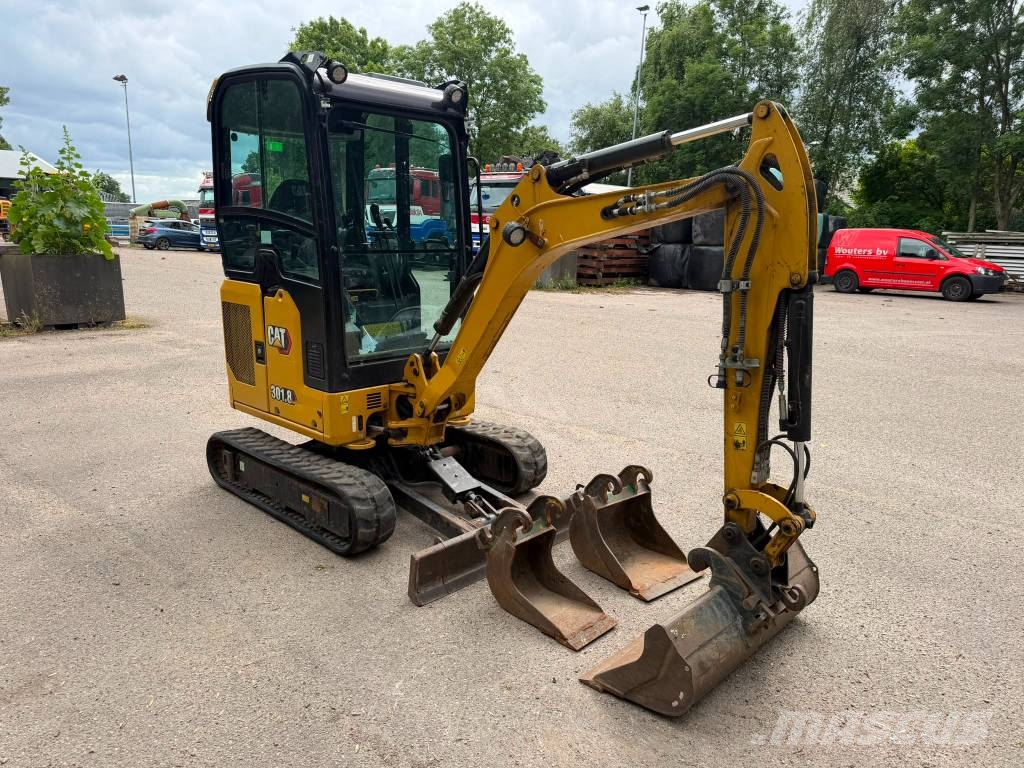 CAT 301.8 - A/C! حفارات صغيرة أقل من 7 طن (حفارات صغيرة)
