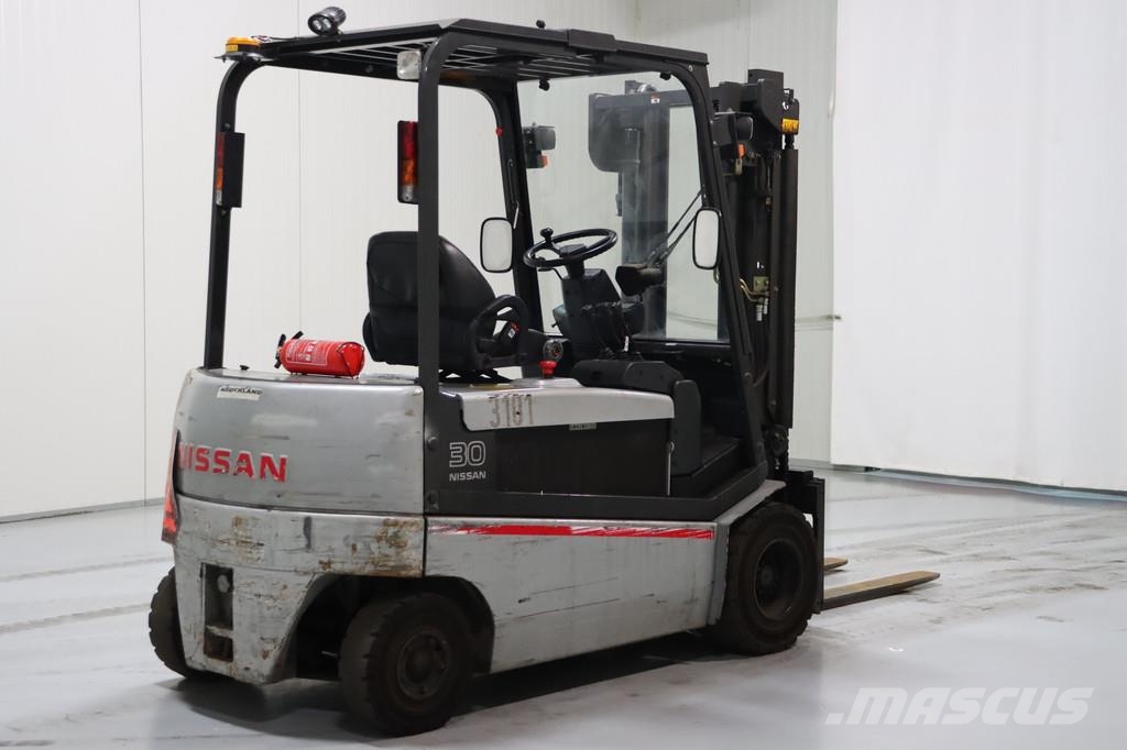 Nissan GQ02L30CU Chariots élévateurs électriques