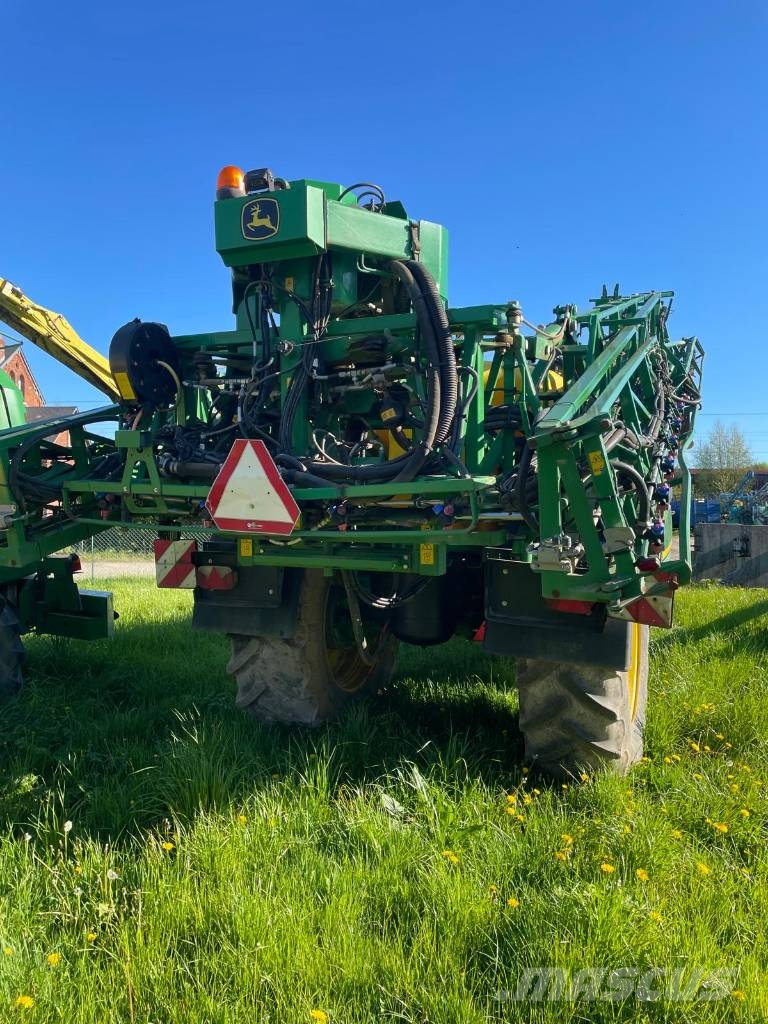 John Deere R 962 i Anhängespritzen