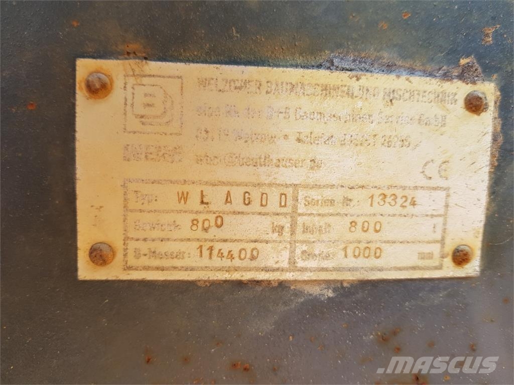WBM TL1000mm 0,8m³ Acessórios Retroescavadoras