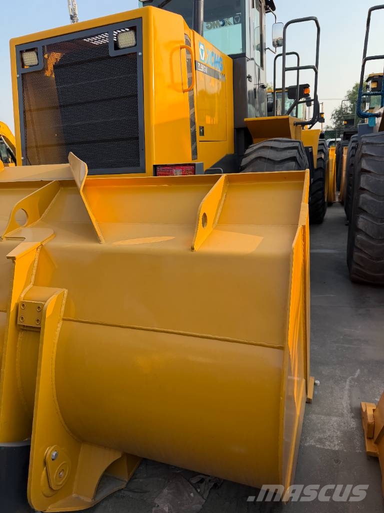 XCMG LW 700 HV Plenty of wheel loaders in stock Kolesni nakladalci