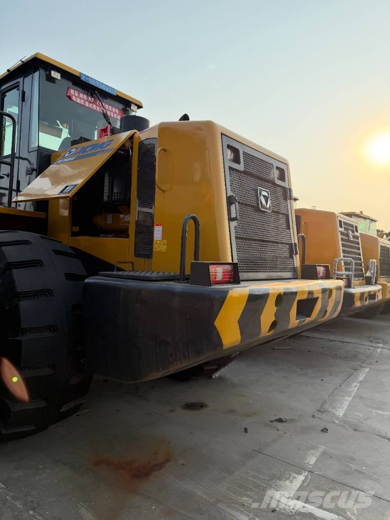 XCMG LW 700 HV Plenty of wheel loaders in stock Kolesni nakladalci