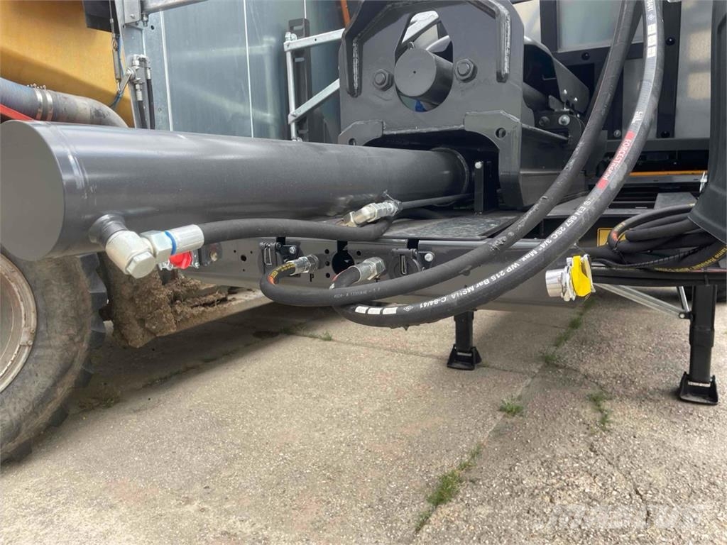 Fliegl Abschiebe-Sattelauflieger ASS 298 Agro-Truck 农业机械-其他