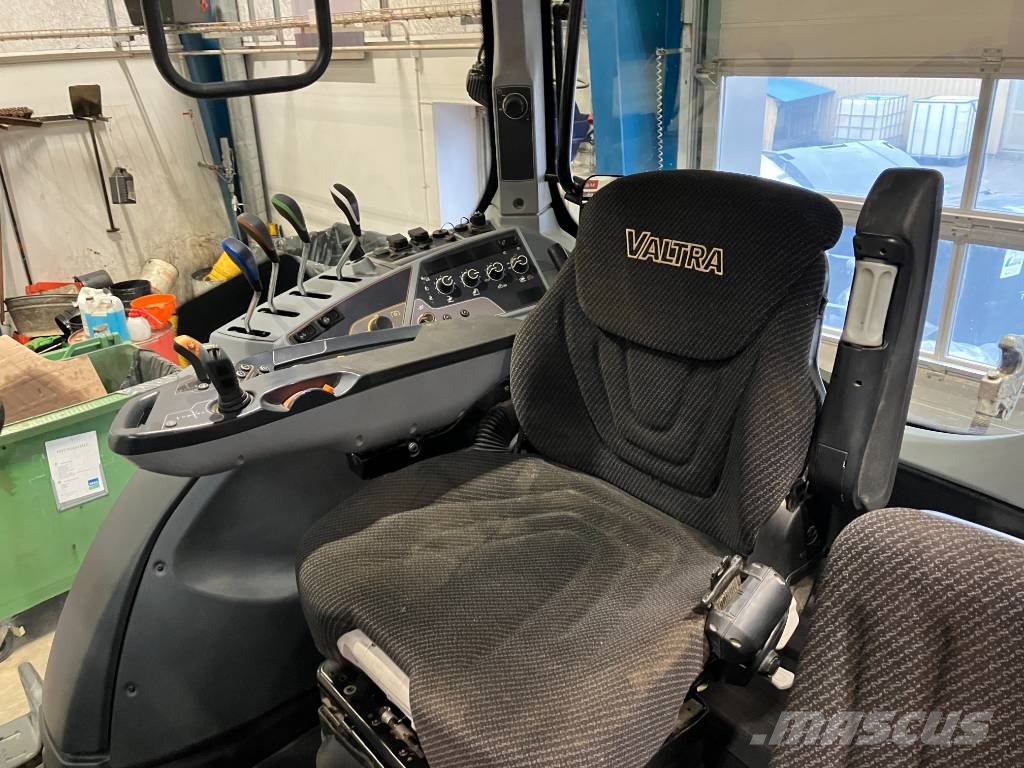Valtra T 195 Active Tractoren