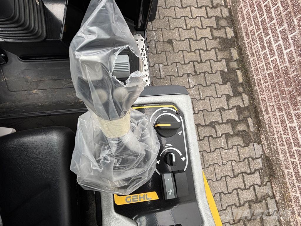 Gehl AL420 Naudoti ratiniai krautuvai