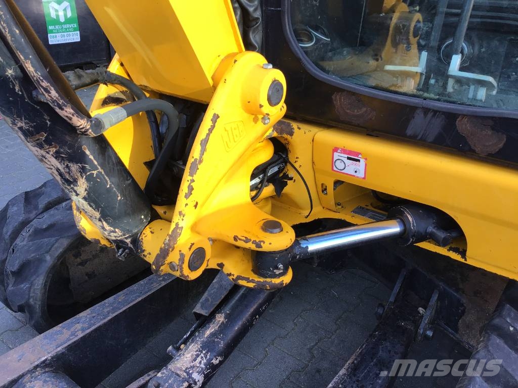 JCB 8045 ZTS Mini bagri <7t