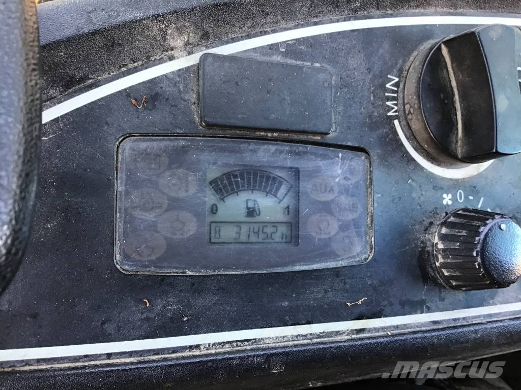 JCB 8045 ZTS Mini bagri <7t