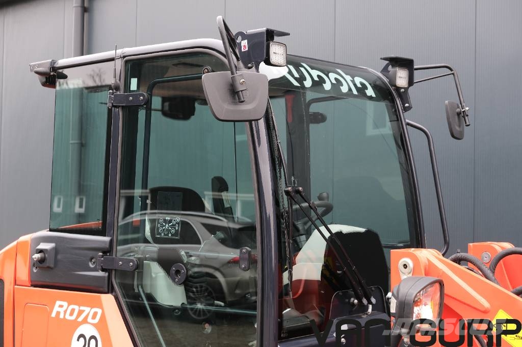 Kubota R 070 | 2023 | 740h | Klima A/C 휠로우더