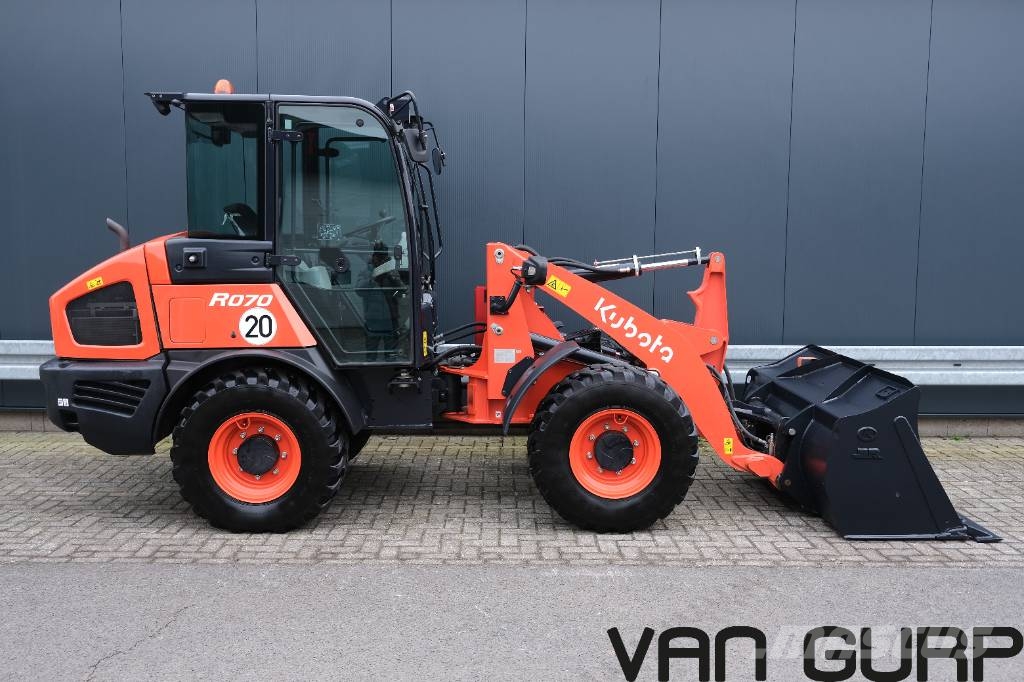 Kubota R 070 | 2023 | 740h | Klima A/C 휠로우더