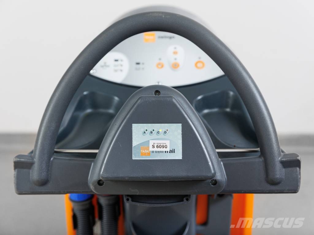 Taski Swingo 755 B - NEW BATTERIES Strojevi za čiščenje i ribanje podova