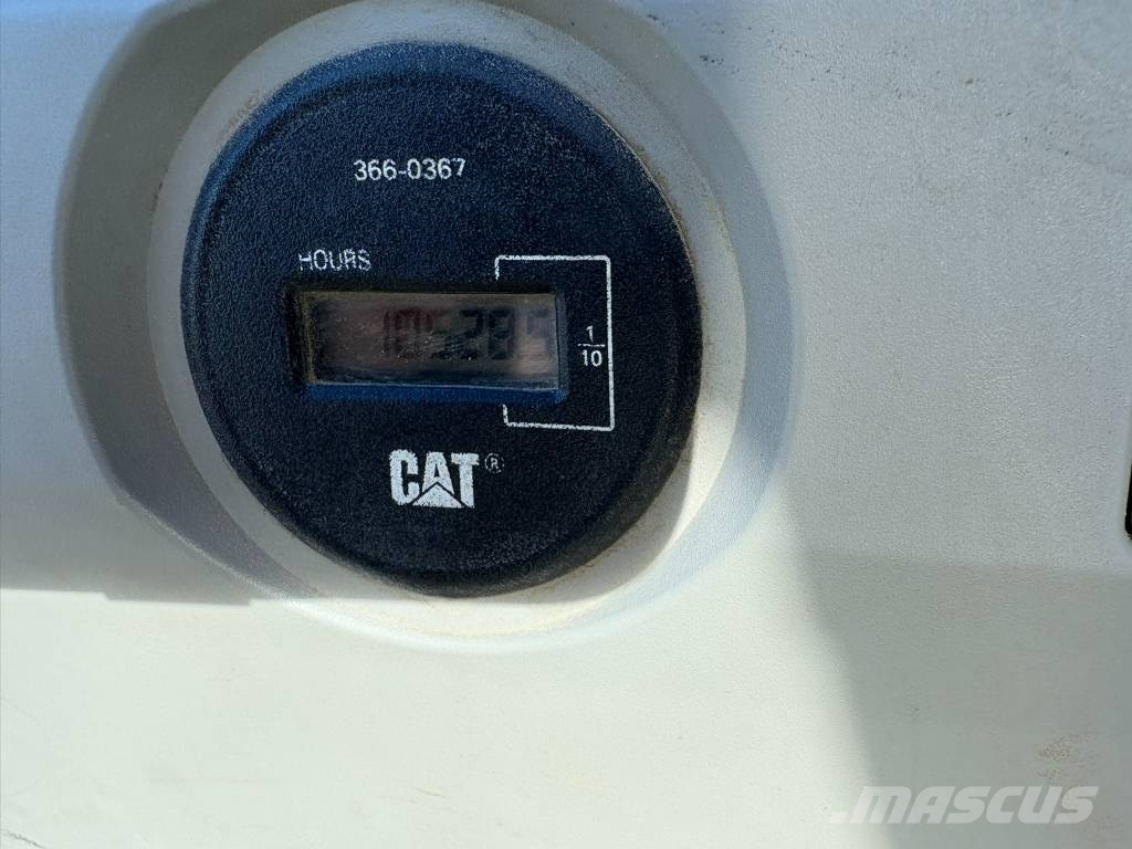 CAT 390 F L Koparki gąsienicowe