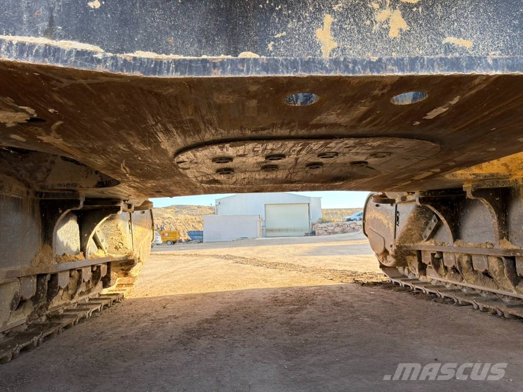 CAT 390 F L Koparki gąsienicowe
