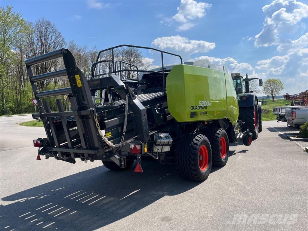 CLAAS Quadrant 5200 RC + Stapelwagen Quadro Pac V, neuwe محزمات مربعة