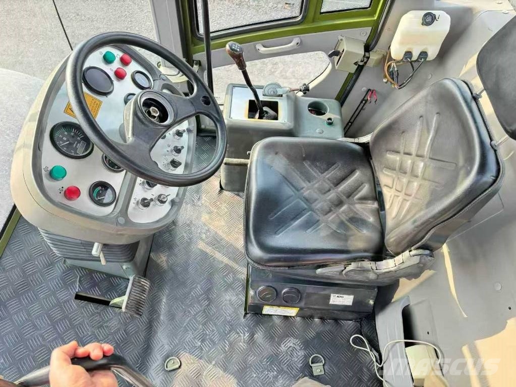 XCMG XS 142 J ضاغطات التربة
