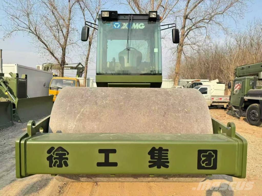 XCMG XS 142 J ضاغطات التربة