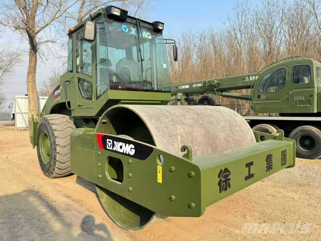 XCMG XS 142 J ضاغطات التربة