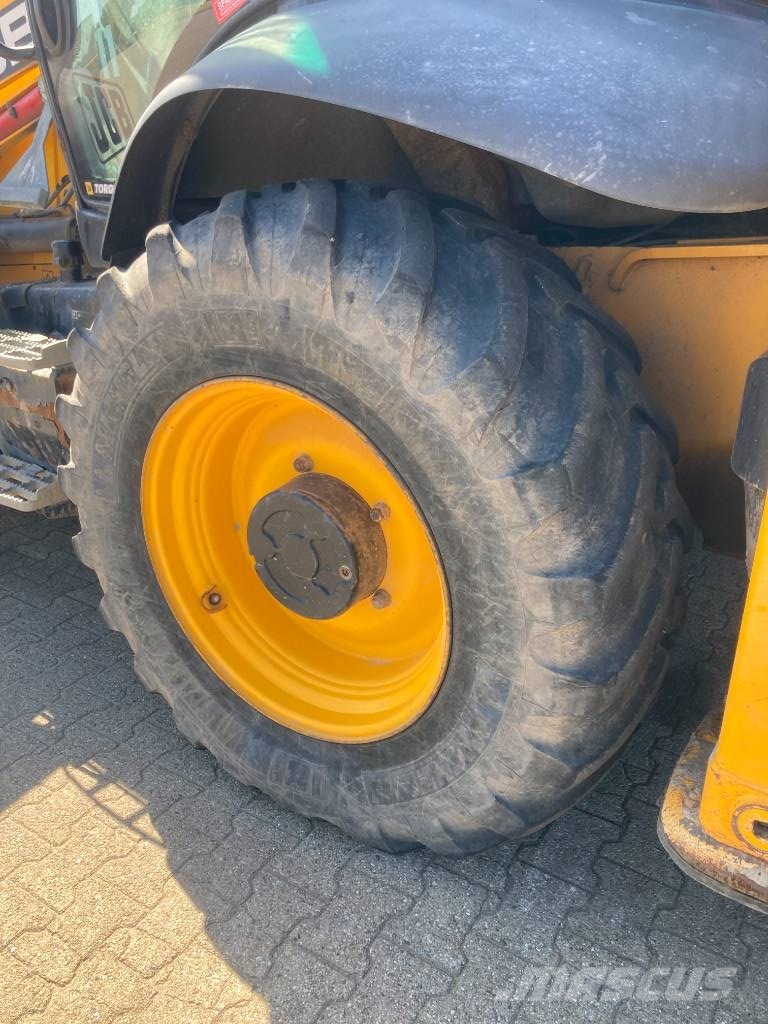 JCB 4 CX Buldoexcavatoare