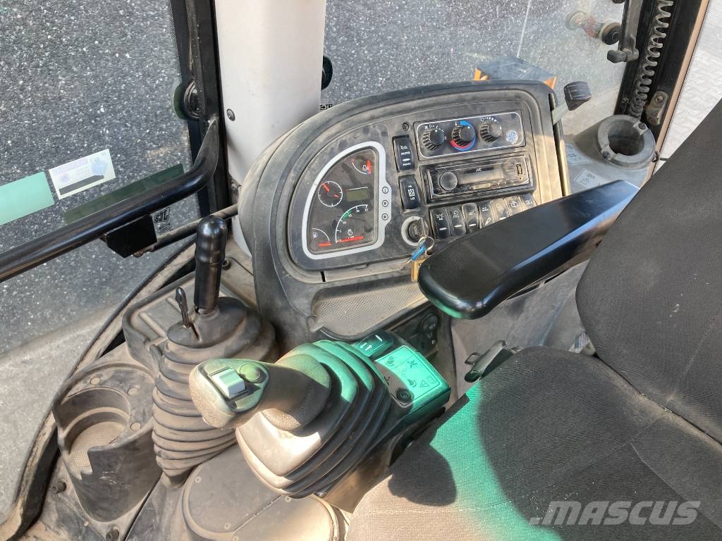 JCB 4 CX Buldoexcavatoare