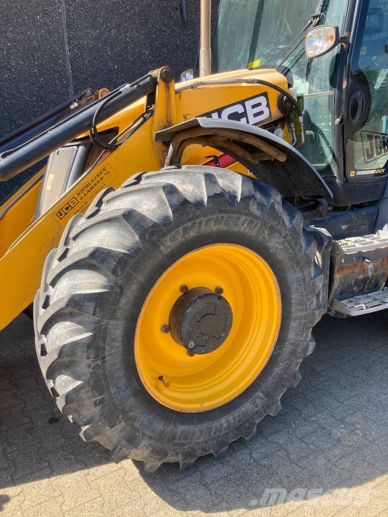 JCB 4 CX Buldoexcavatoare