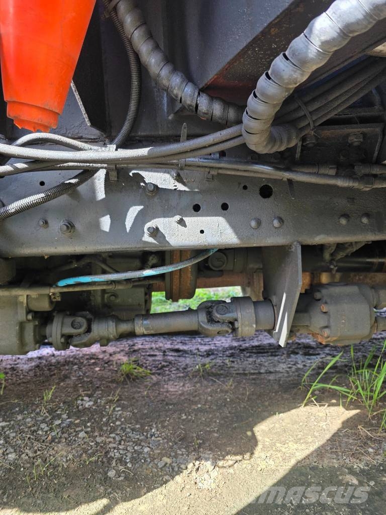 Novas 350QL トラック高所作業車