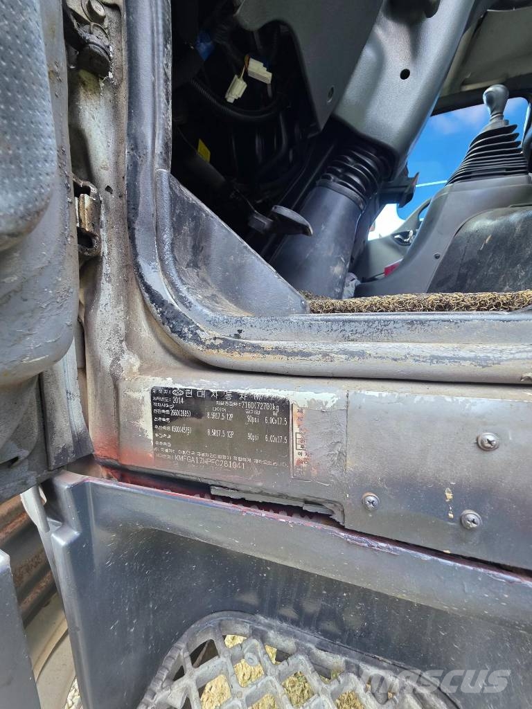 Novas 350QL トラック高所作業車