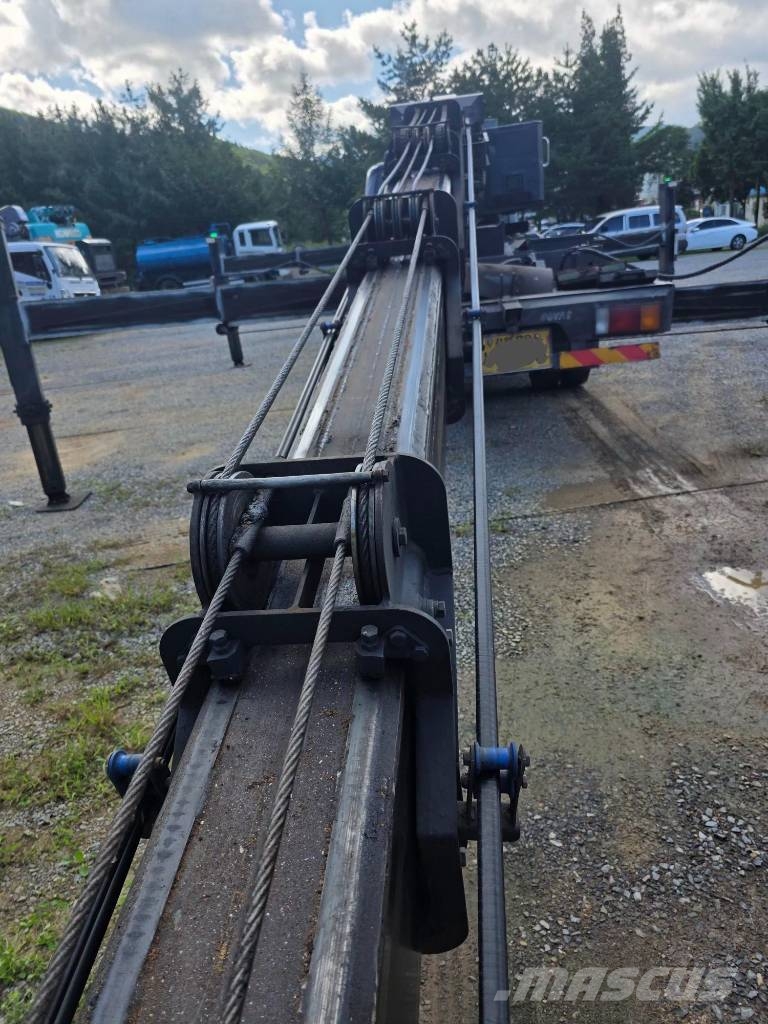 Novas 350QL トラック高所作業車