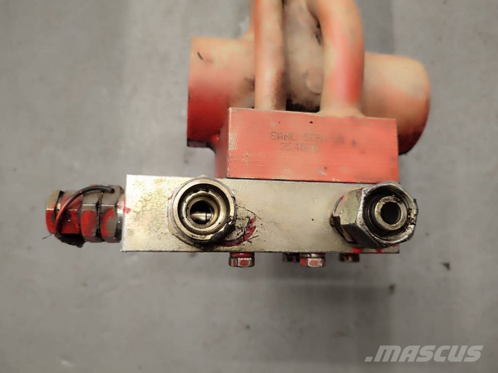 Manitou MLT 624 Hydraulic cylinder for arm extension Hydraulics