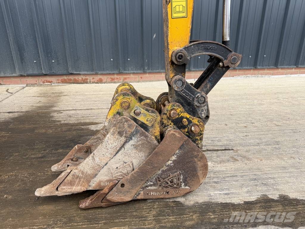 JCB 15 C-1 1.5t Mini Digger +3 Buckets +Q/H Minikaivukoneet < 7t