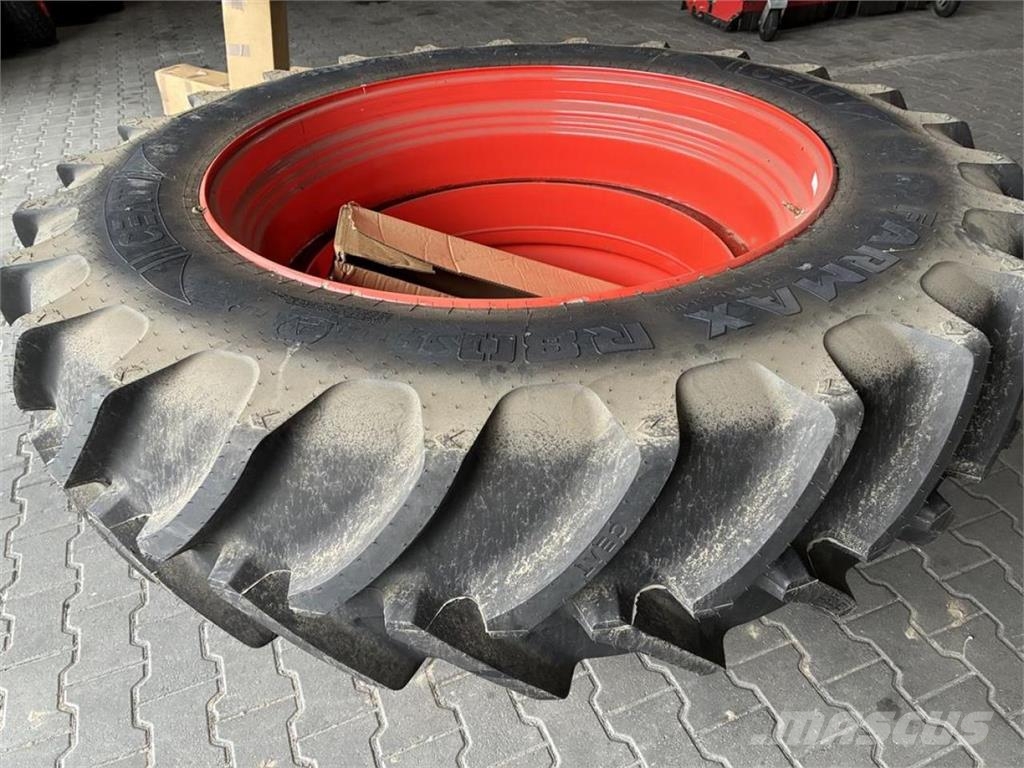 Grasdorf 480/80 R46 2 Stück ماكينات زراعية - غير ذلك