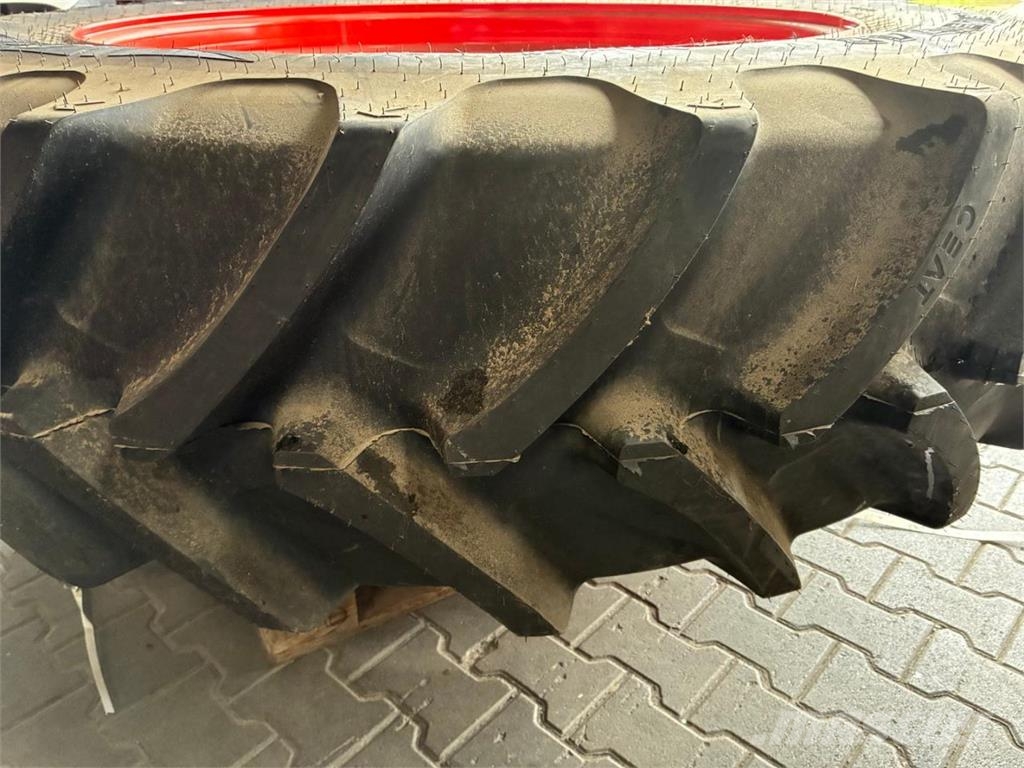 Grasdorf 480/80 R46 2 Stück ماكينات زراعية - غير ذلك