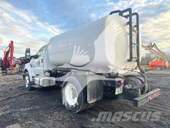 F & R F750 Metsaveopoolhaagised