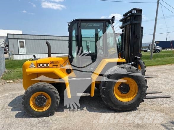 JCB 940 Terenski viličar