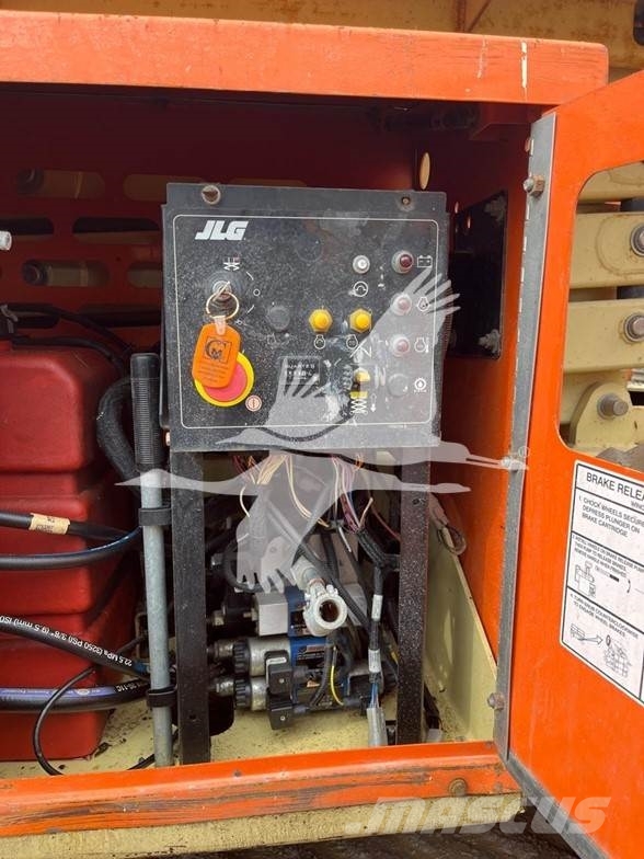 JLG 260MRT 剪叉式升降机